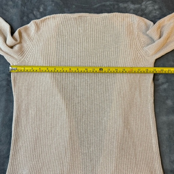 Ann Taylor Beige Linen Blend Open-Front Cardigan

#1287 - Picture 6 of 6